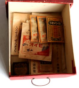 富山の配置薬 「廣貫堂」箱と薬　A177-4