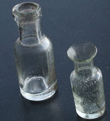 極小薬瓶２種１５本　A312-6