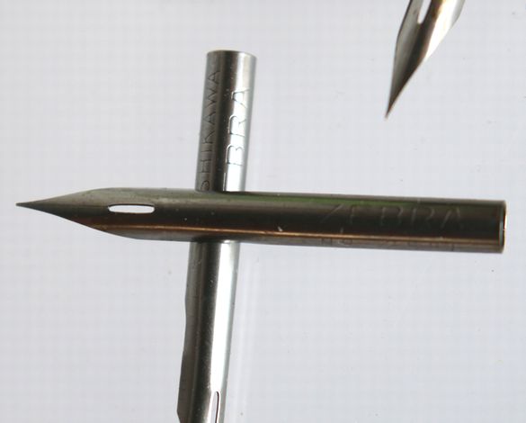 木製ペン軸とゼブラ丸ペン10本 B50-5